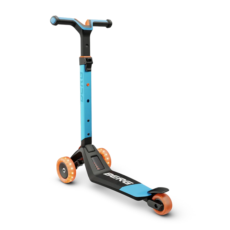 BERG Nexo Foldable Lights LED-Deck 3 Wheeled Scooter, Blue Learning SPACE