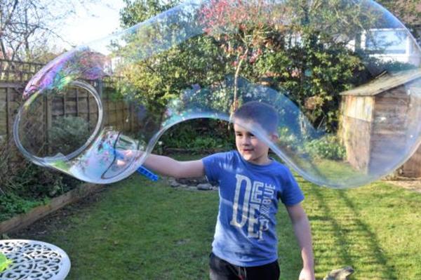 Gazillion Bubbles 2 Litre Solution, Learning SPACE