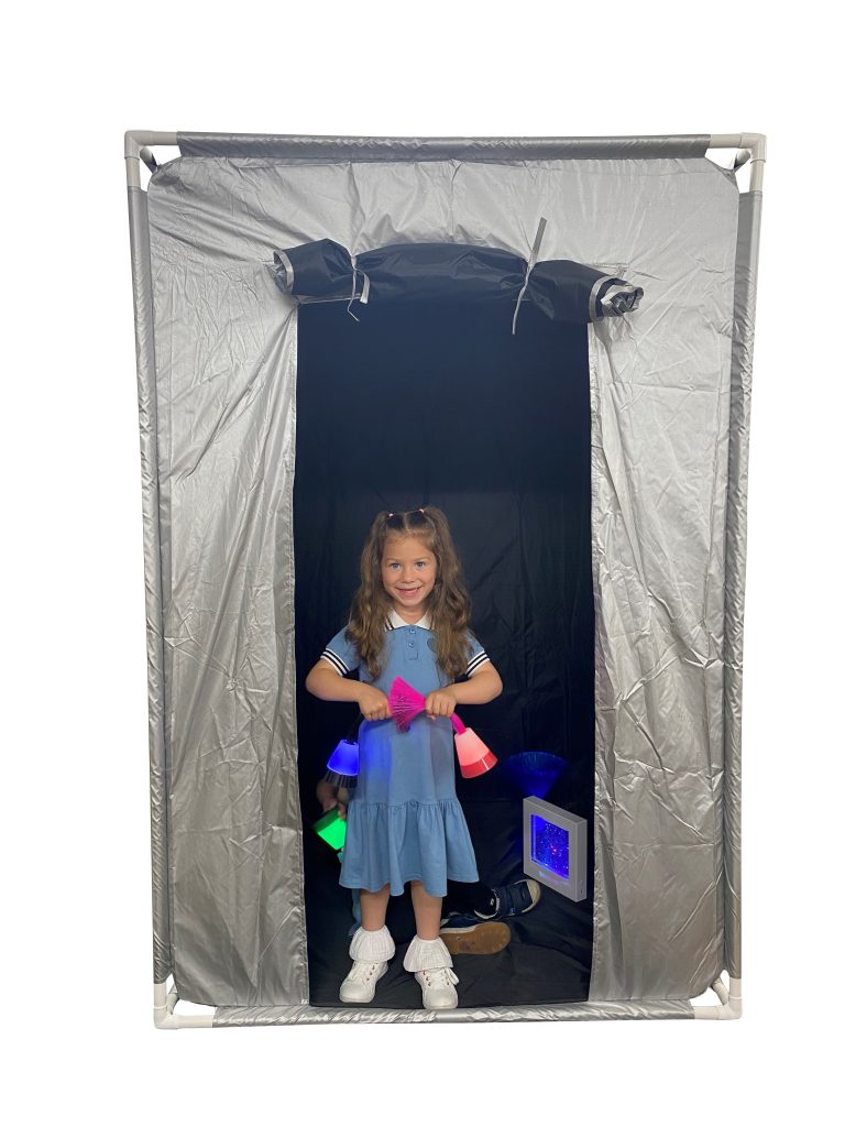 Giant Dark Den Tent 1.2m x 1.8m, Learning SPACE