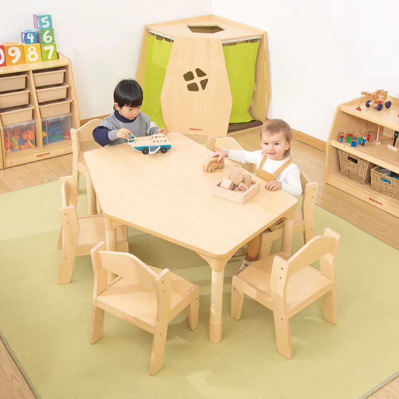 Little Venice Pentagonal Tables, Learning SPACE