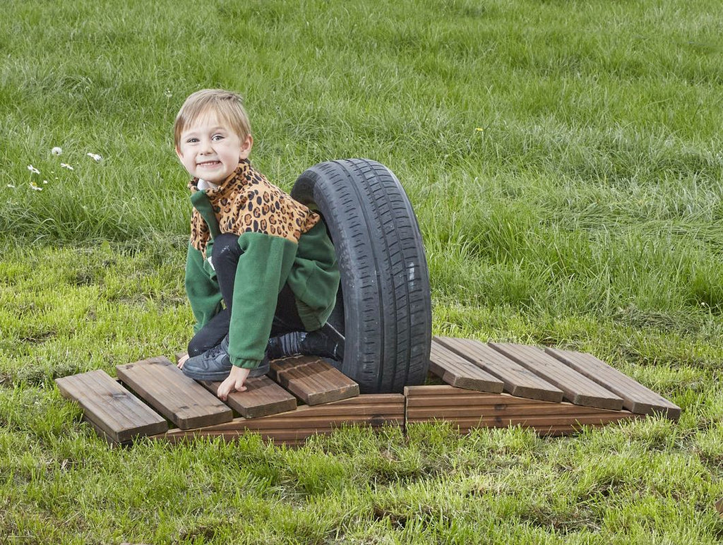 Outdoor Tyre Bridge Crawl-Through, Learning SPACE