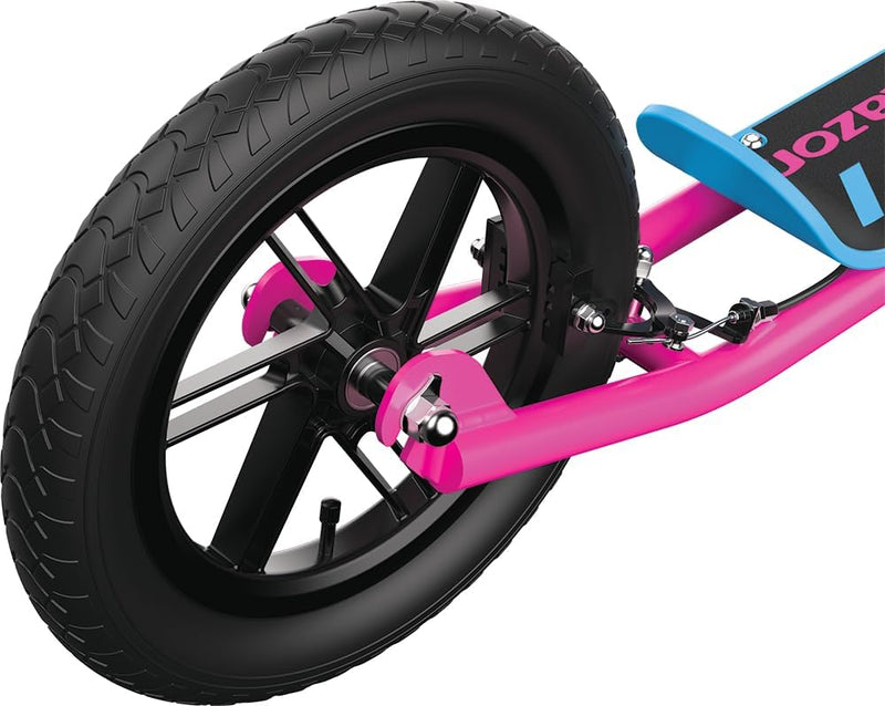 Razor FlashBack Scooter – Retro Style, LED Fun, Learning SPACE