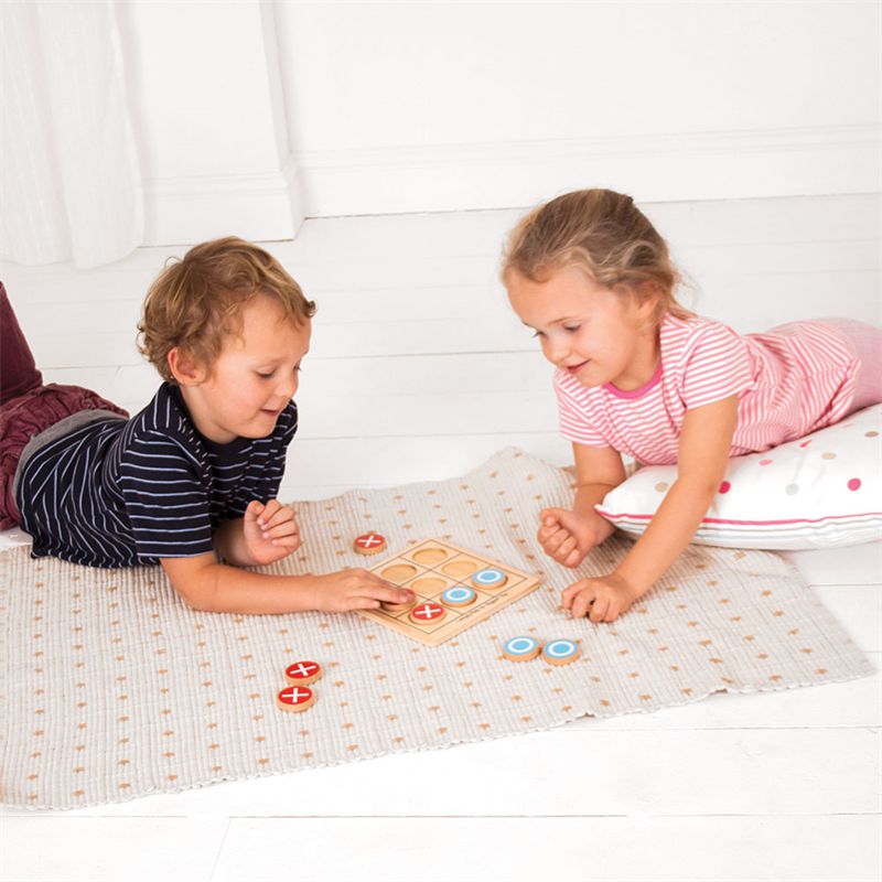 Wooden Noughts and Crosses Game – Classic Tic Tac Toe Set, Board Games Learning SPACE