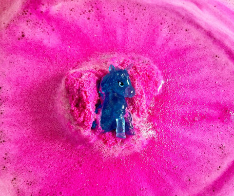 Zimpli Surprise Figure Baff Bombz – Magical Fizzing Bath Fun!-Bath Toys,Christmas,Christmas 2025,Dinosaurs. Castles & Pirates,Gifts For 3-5 Years Old,Gifts for 5-7 Years Old,Messy Play,Water & Sand Toys,Zimpli Kids-Learning SPACE